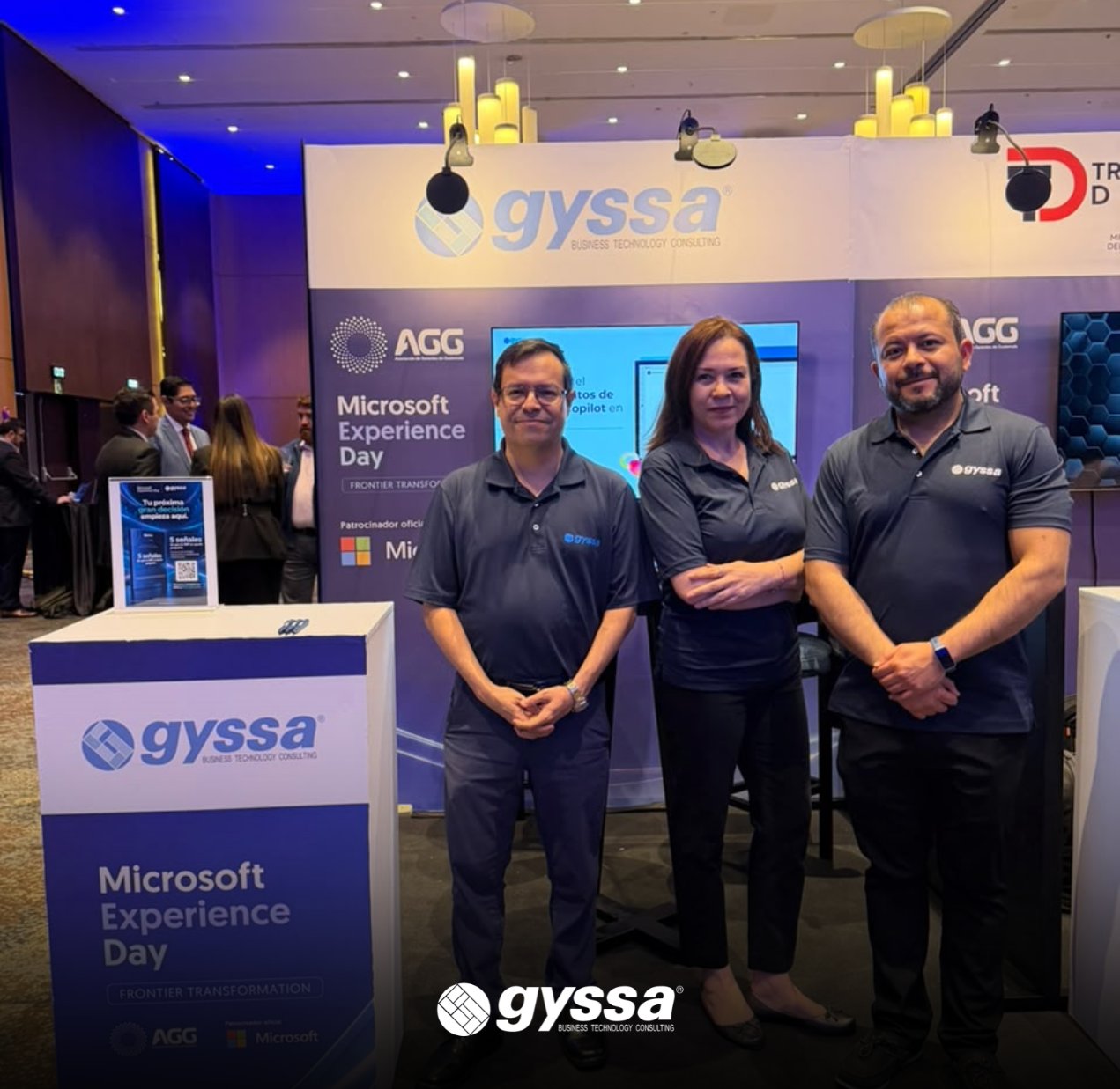 Equipo de GYSSA en su stand del Microsoft Experience Day Guatemala 2026 organizado por la AGG